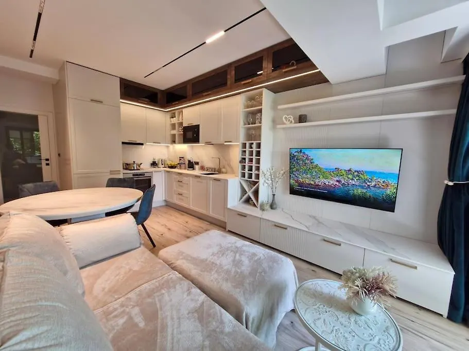 Apartment Marbel - Designer Retreat With Free Parking Burgas City