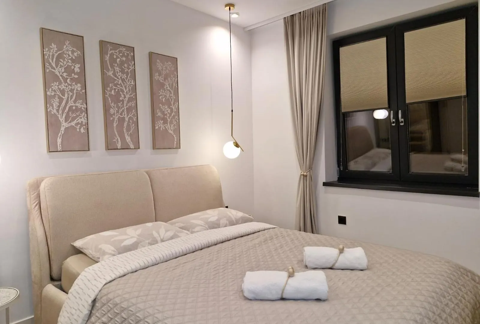 Apartment Marbel - Designer Retreat With Free Parking Burgas City