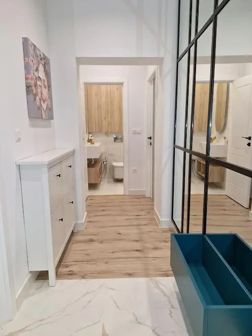 Apartment Marbel - Designer Retreat With Free Parking Burgas Bulgaria