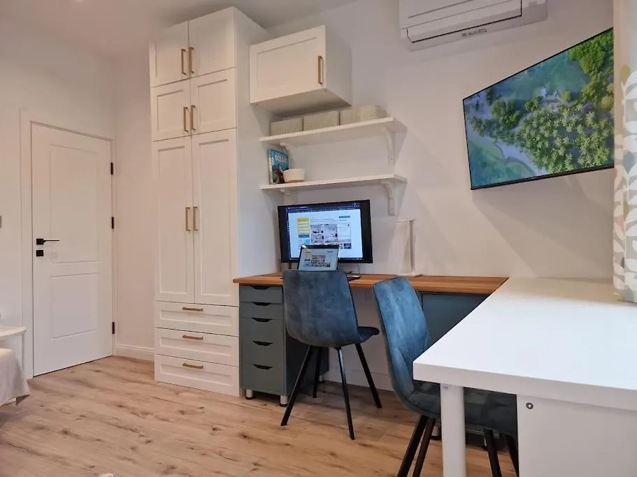 Apartment Marbel - Designer Retreat With Free Parking Burgas