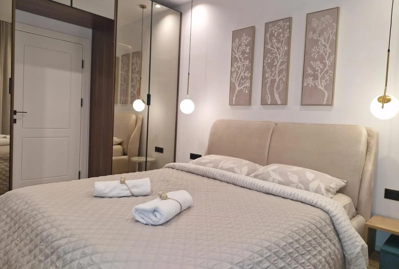 Apartment Marbel - Designer Retreat With Free Parking Burgas Bulgaria